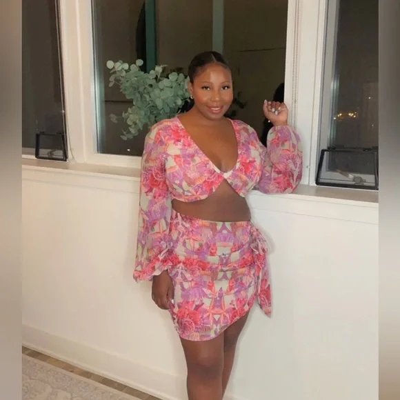 open lace back dress CHIC RESORT BEACH SEASHELL STRAPLESS DRESS: Pink – Après Sea Living main image 1